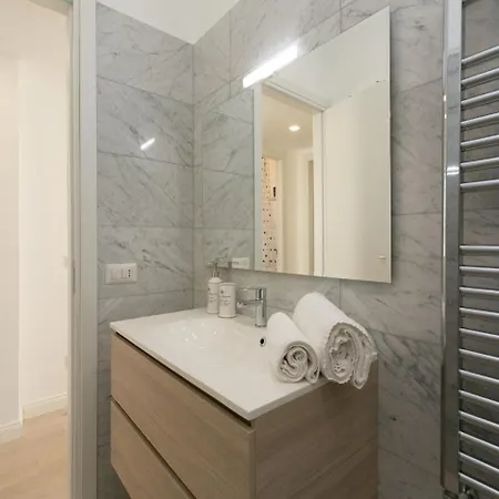 公寓 Bright Two Bedroom In