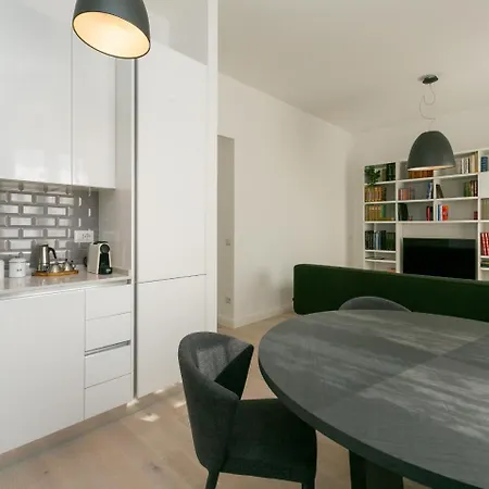 公寓 Bright Two Bedroom In 米兰