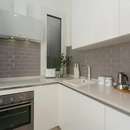 公寓 Bright Two Bedroom In 米兰